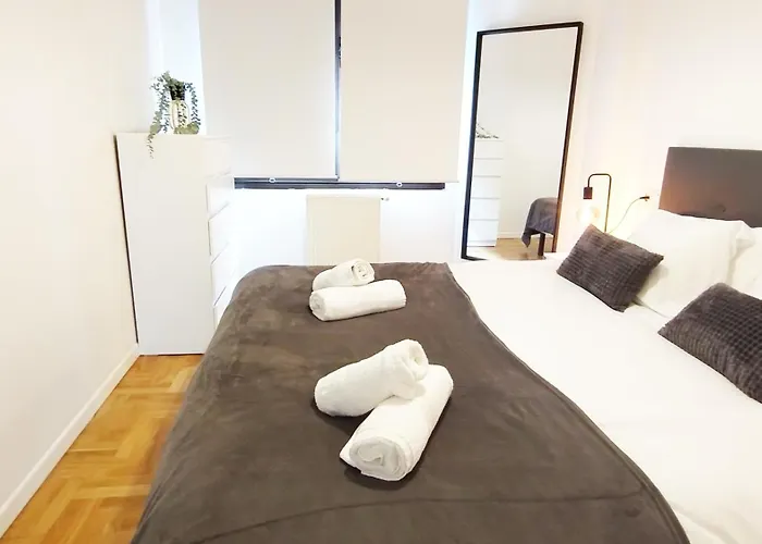 Pablo Neruda Διαμέρισμα *